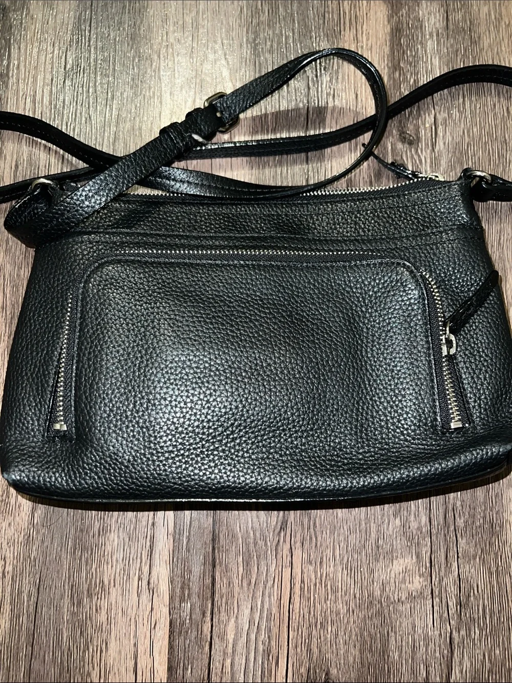 Pebbled Classic Black Leather Crossbody Bag - Picture 12 of 12